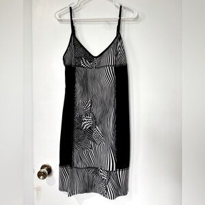 🎉4/30$🎉 Tristan & Iseut Vintage Black & White Slip Dress - Size L